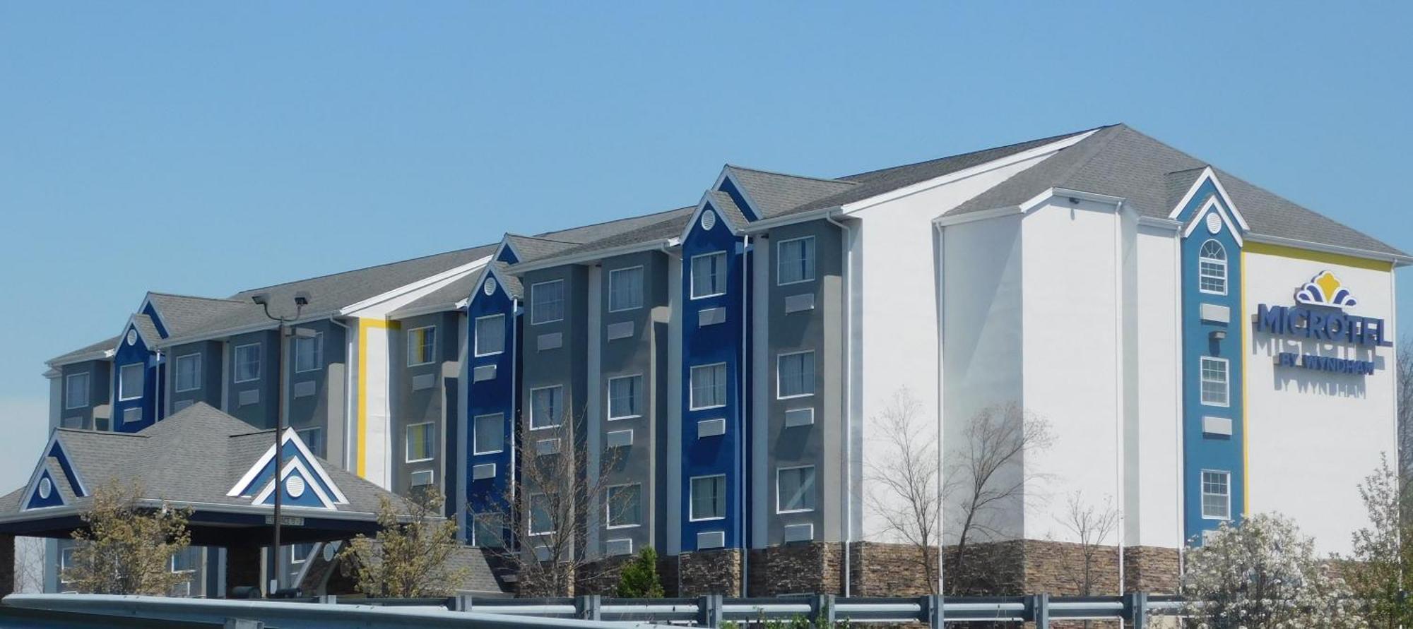 Microtel Inn & Suites By Wyndham Wheeling At The Highlands Triadelphia Exterior foto