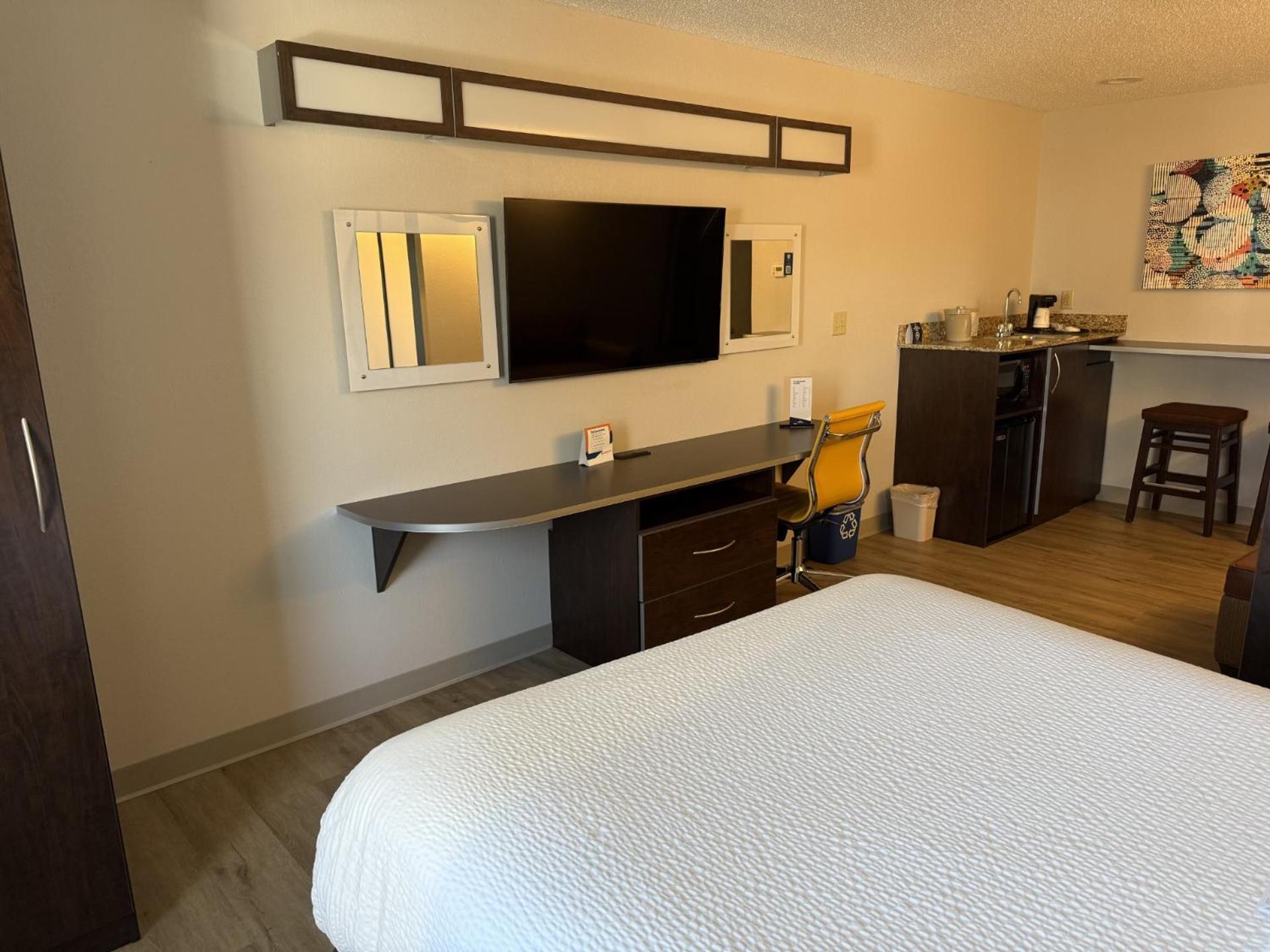 Microtel Inn & Suites By Wyndham Wheeling At The Highlands Triadelphia Exterior foto